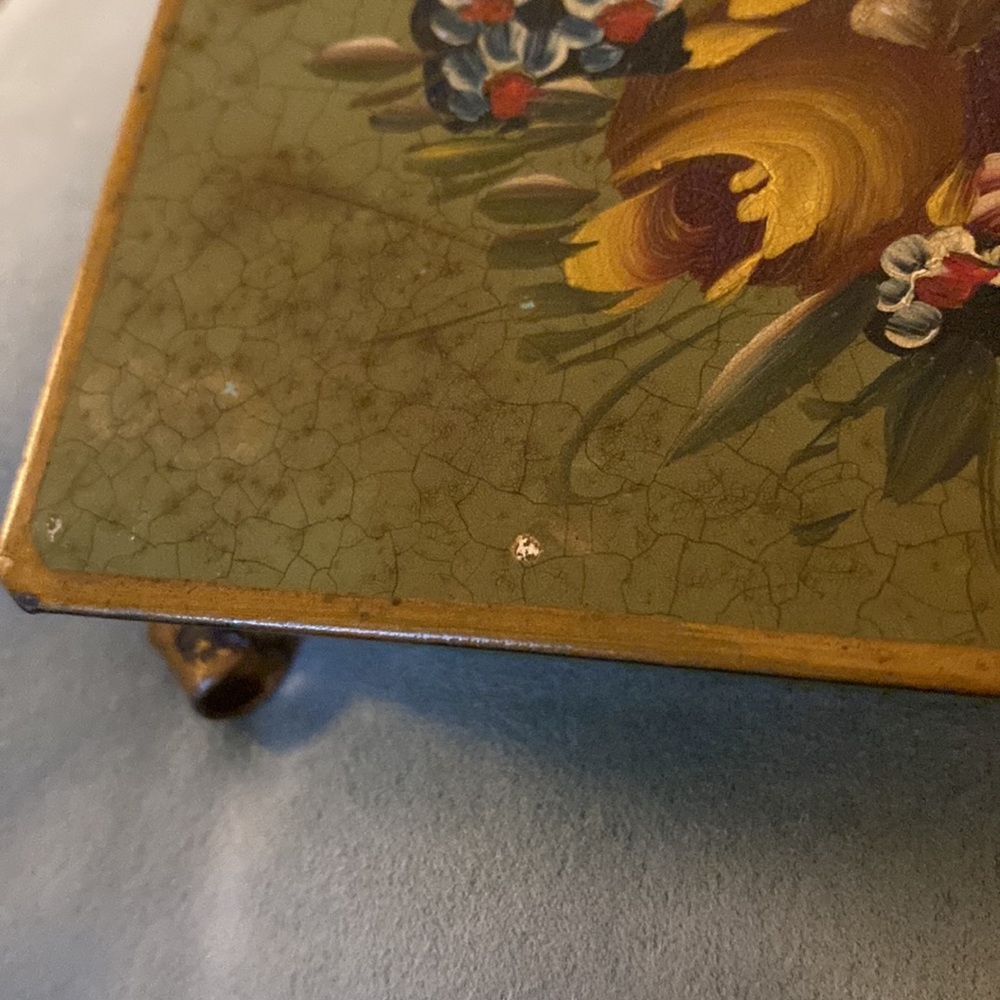 Vintage Dutch Toleware Metal Cigarette Box on Feet - Picture 13 of 16